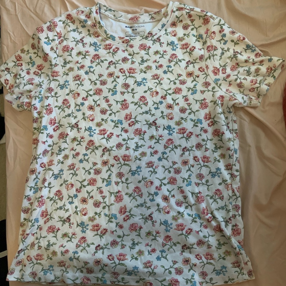 dainty floral tee